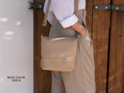 UN - Leather Crossbody Bag