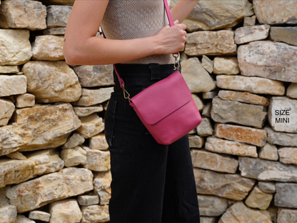 UN - Leather Crossbody Bag