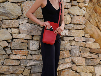 UN - Leather Crossbody Bag