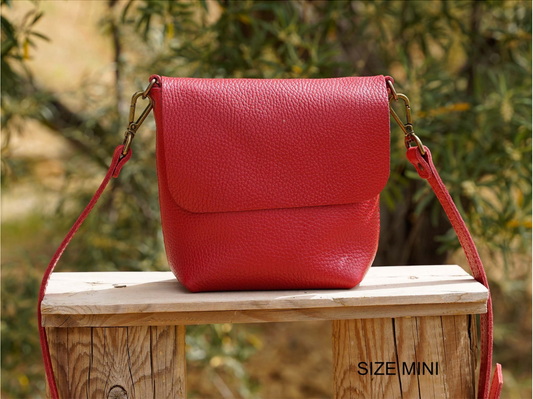 UN - Leather Crossbody Bag