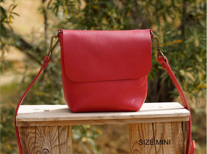 UN - Leather Crossbody Bag