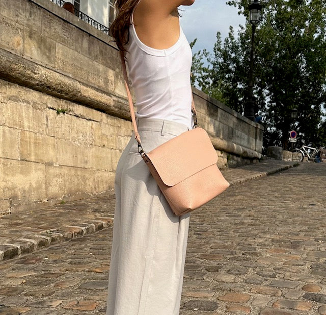 UN - Leather Crossbody Bag