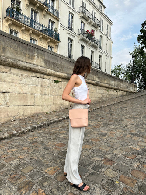 UN - Leather Crossbody Bag