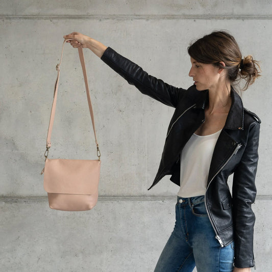 UN - Leather Crossbody Bag